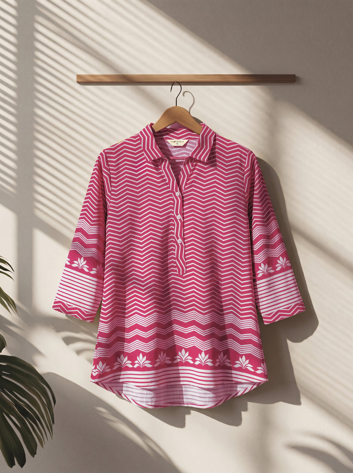 Women's Cotton digital print top, regular fit - fabric detail - Clothinco