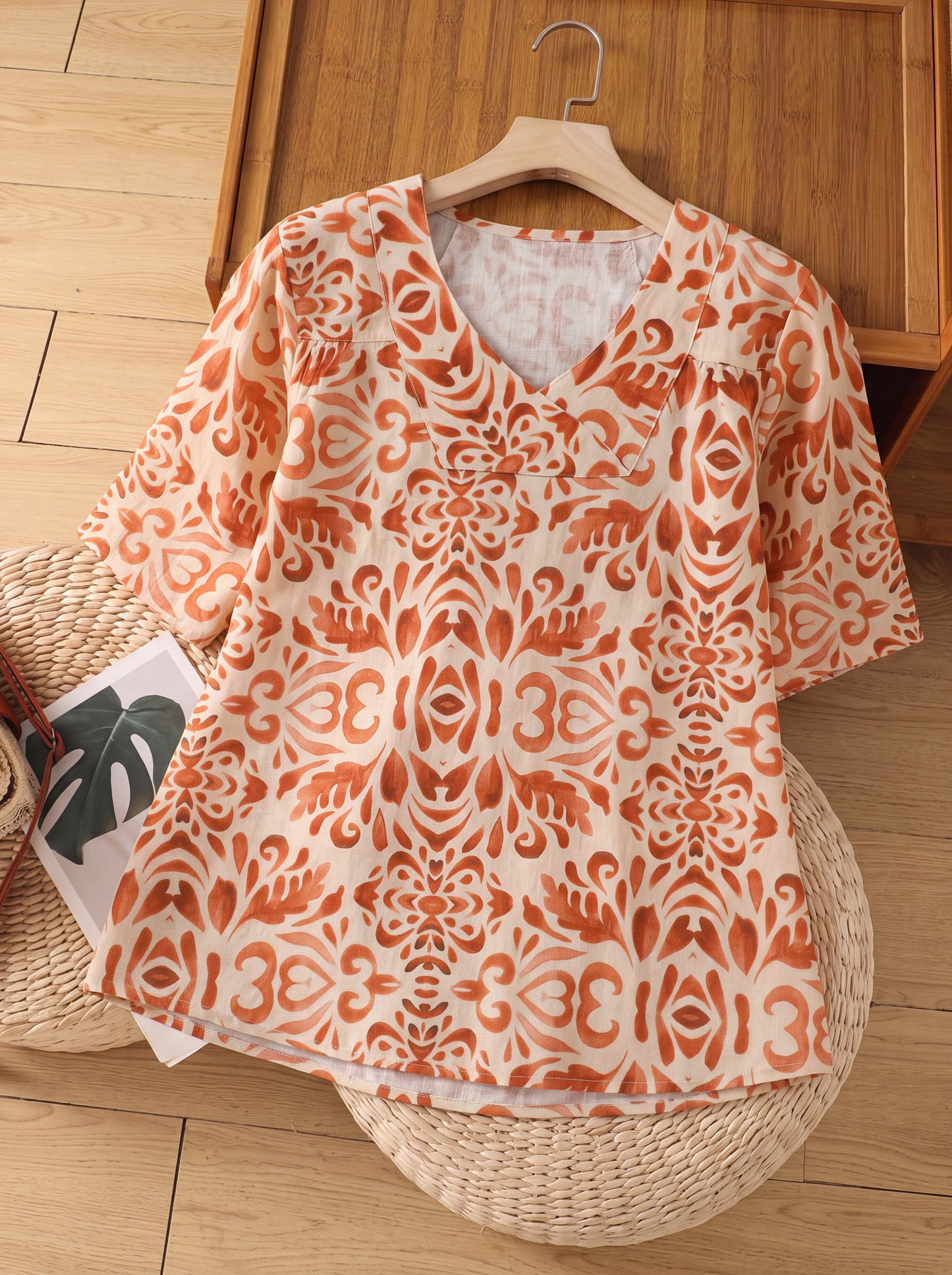Women’s Tropical Floral Print V-Neck Short Sleeve Top