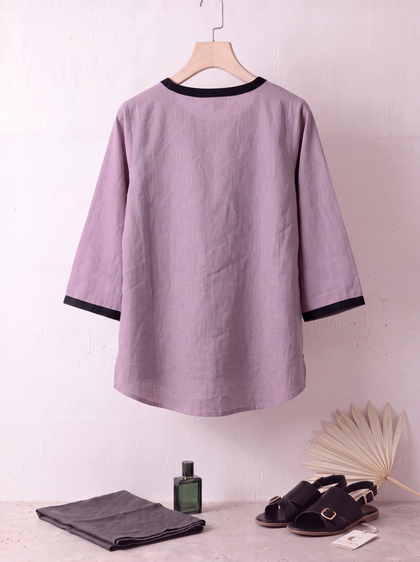 Pure Cotton V-Neck Tops With Contrast Black Detailing
